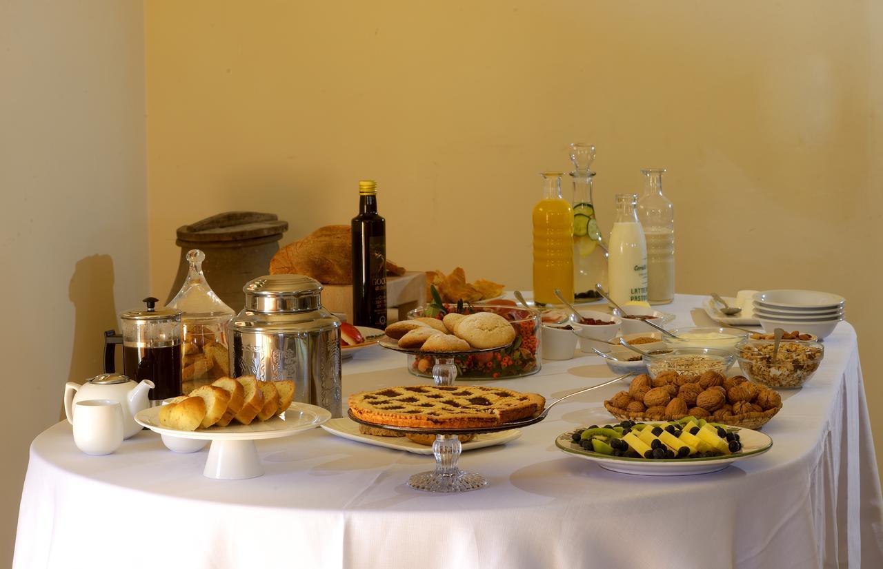 Contado San Lorenzo B&B And Wine Castilenti Eksteriør billede